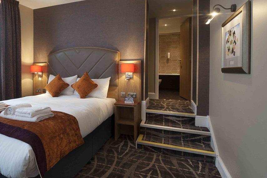 The Crown Hotel Wetherspoon Biggleswade Exteriör bild