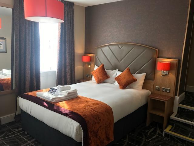 The Crown Hotel Wetherspoon Biggleswade Exteriör bild