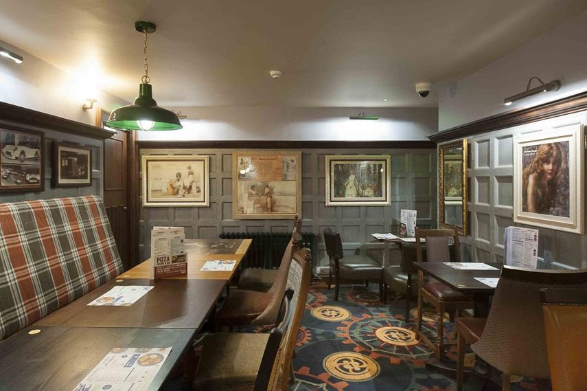 The Crown Hotel Wetherspoon Biggleswade Exteriör bild