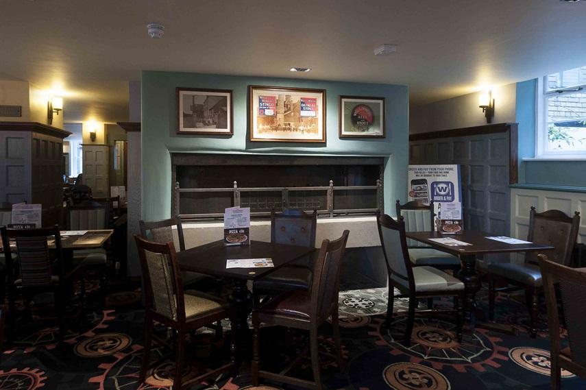 The Crown Hotel Wetherspoon Biggleswade Exteriör bild