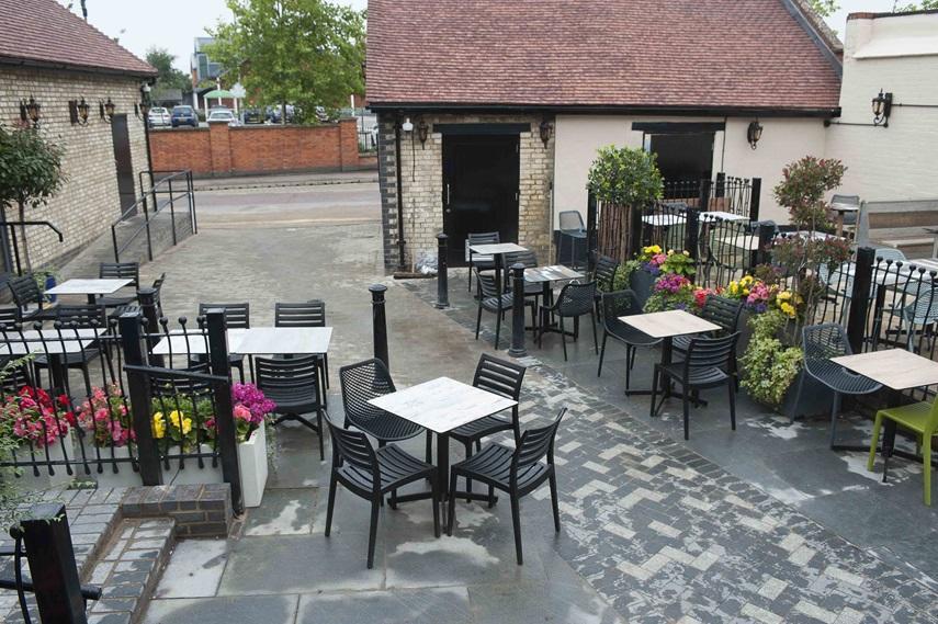 The Crown Hotel Wetherspoon Biggleswade Exteriör bild