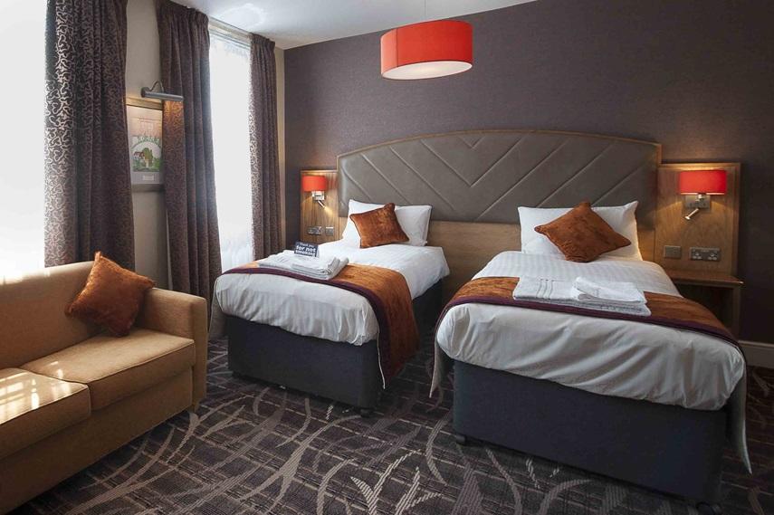 The Crown Hotel Wetherspoon Biggleswade Exteriör bild
